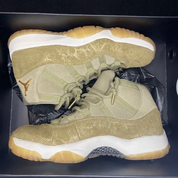 Jordan Shoes - Women's Nike Air Jordan XI 11 Retro OLIVE NEUTRAL GREEN LUX AR0715-200